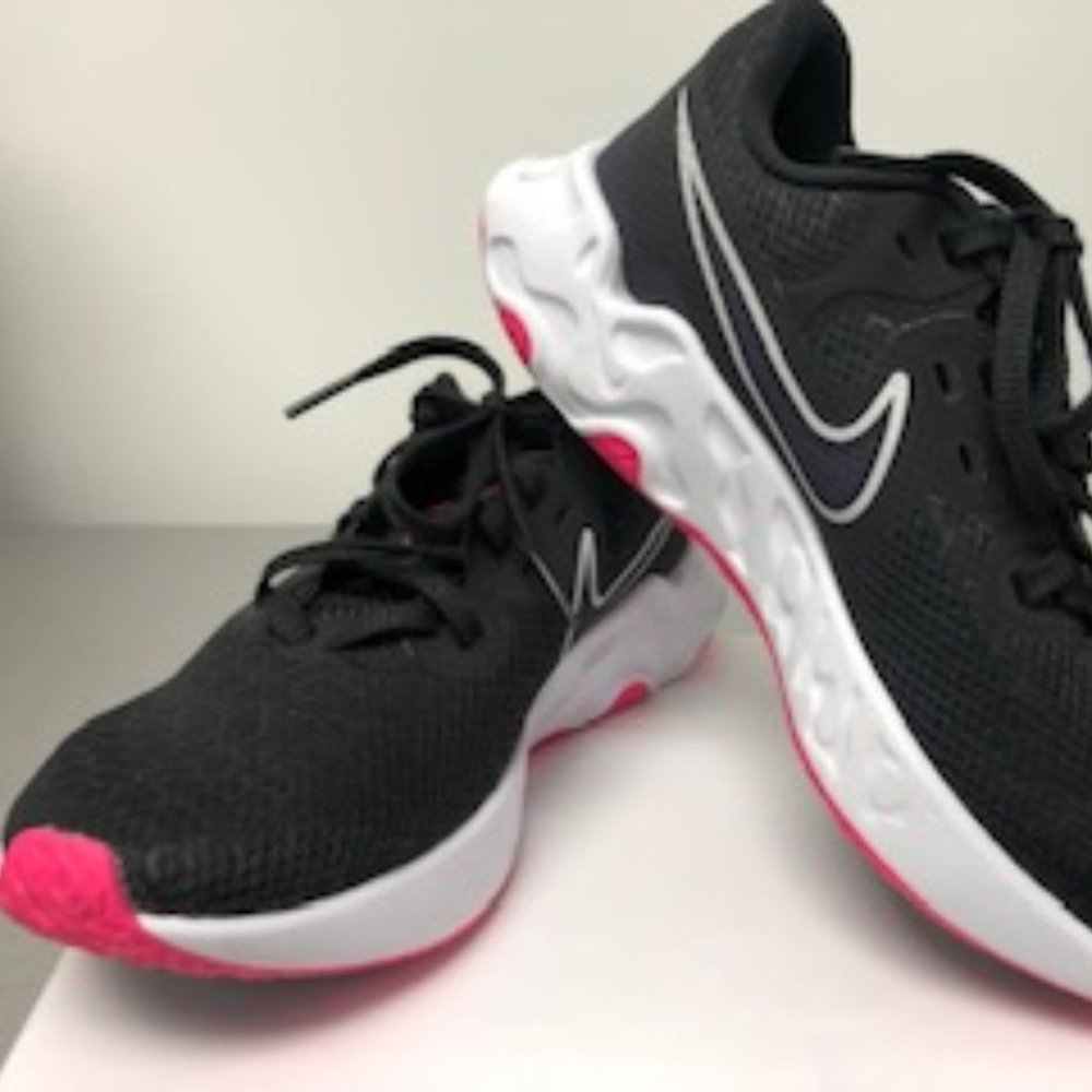 NIKE RENEW WOMEN'S RUNNING SHOES - NEW - SIZE 6.5